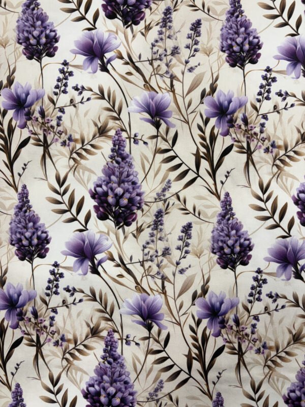 Fialové květiny a listy na béžovém pozadí.